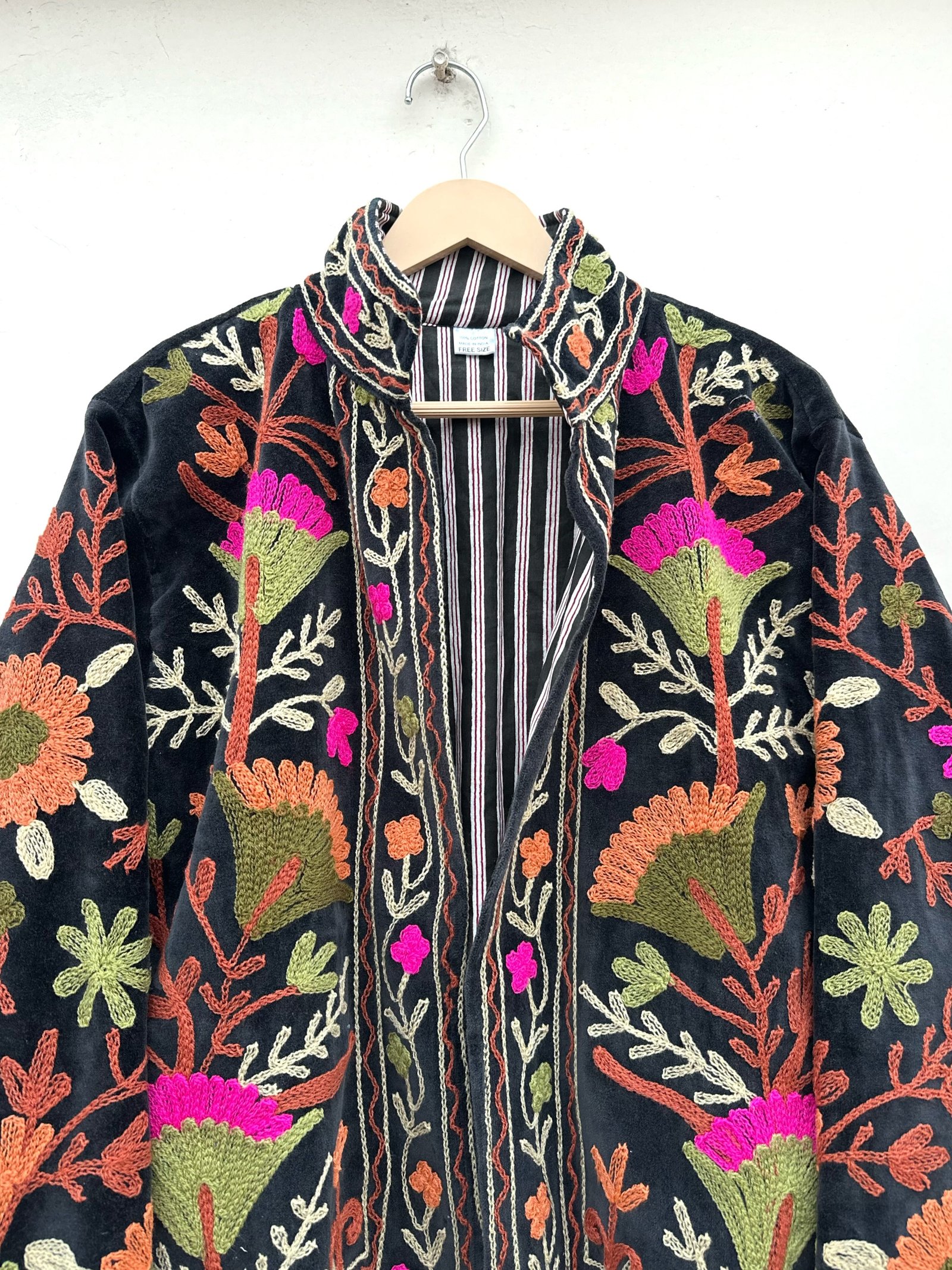 Black Floral Embroidered Velvet Jacket